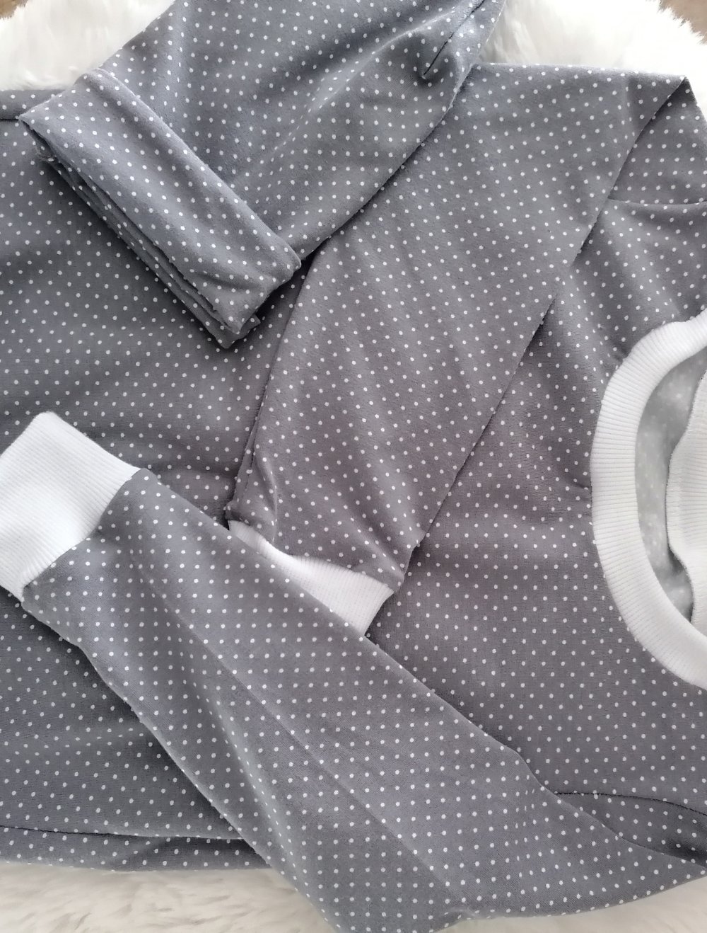 Pulli und Beanie Gr 98