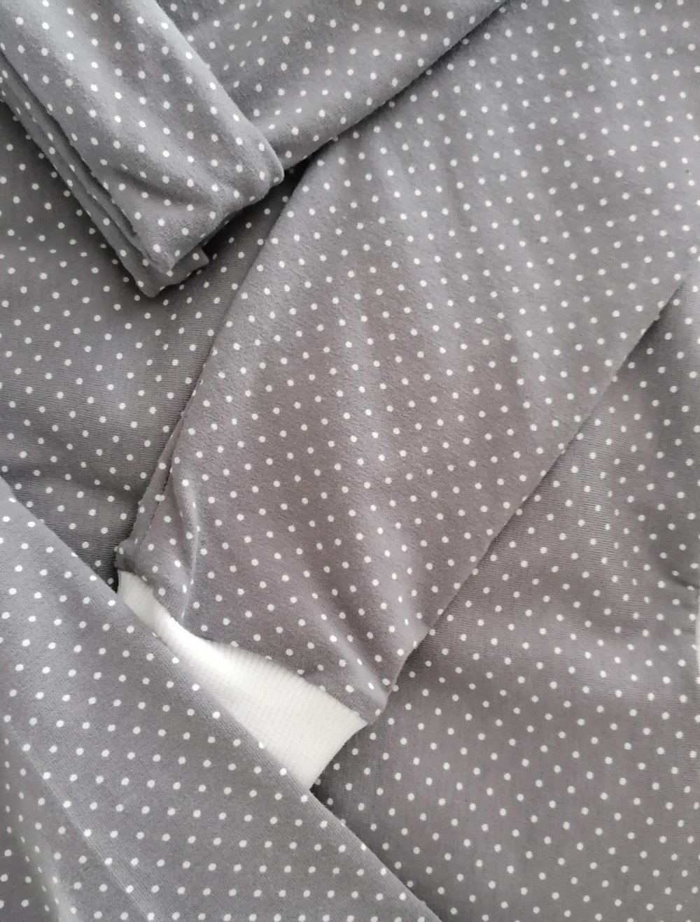 Pulli und Beanie Gr 98