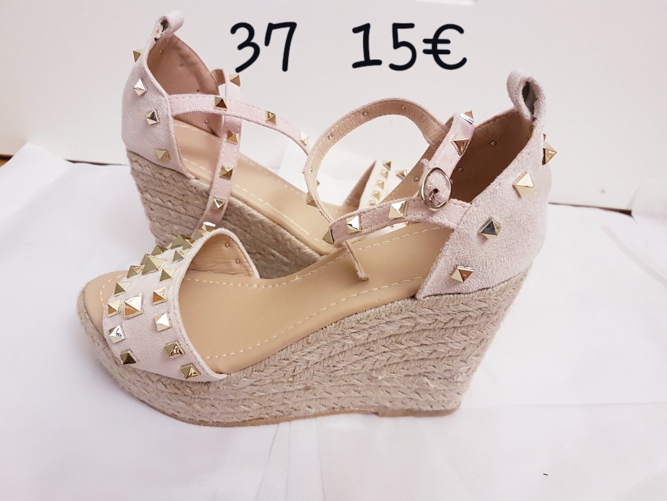 Weges rosa mit Gold Nieten 