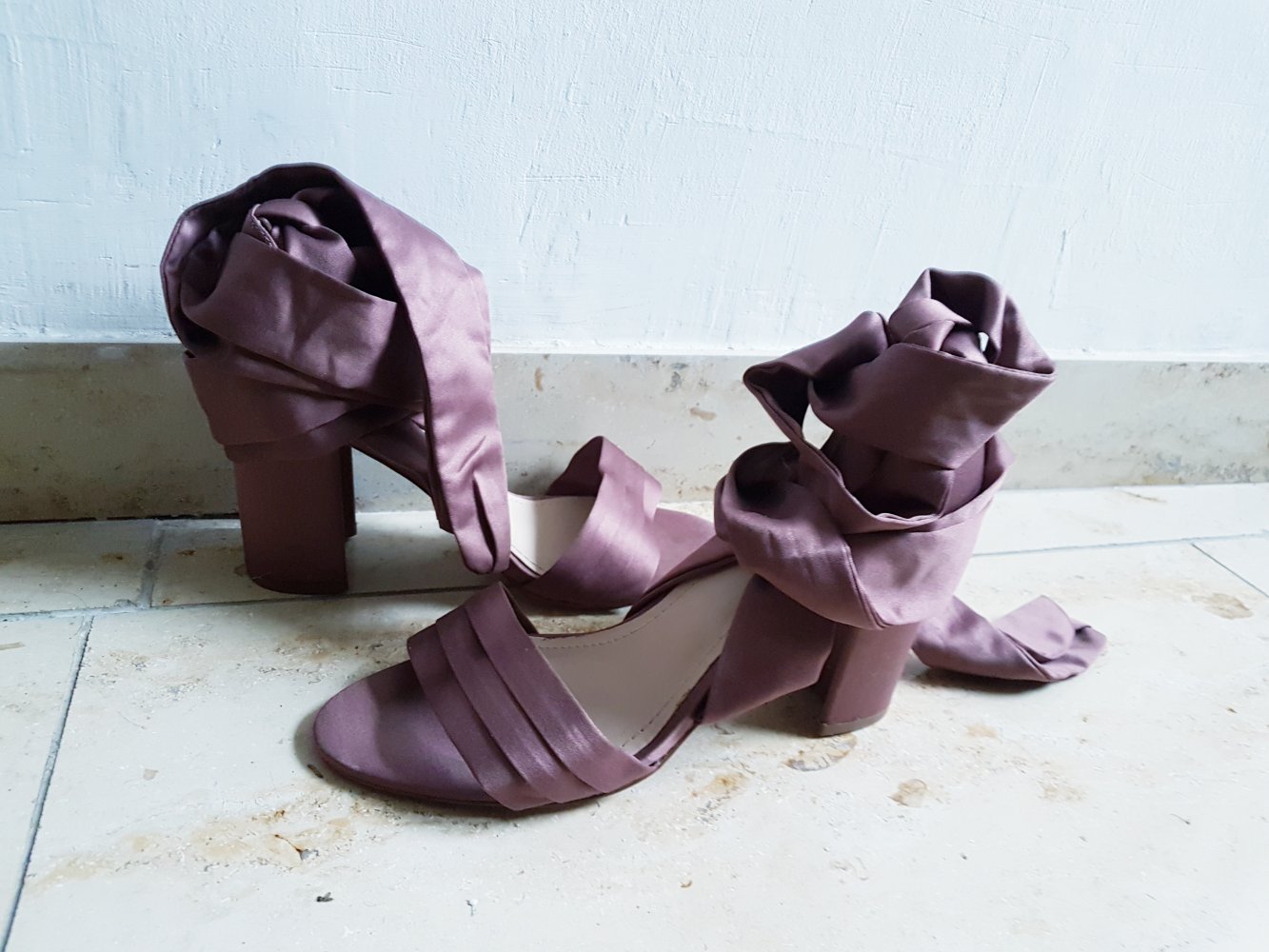 Neue lila sandaletten