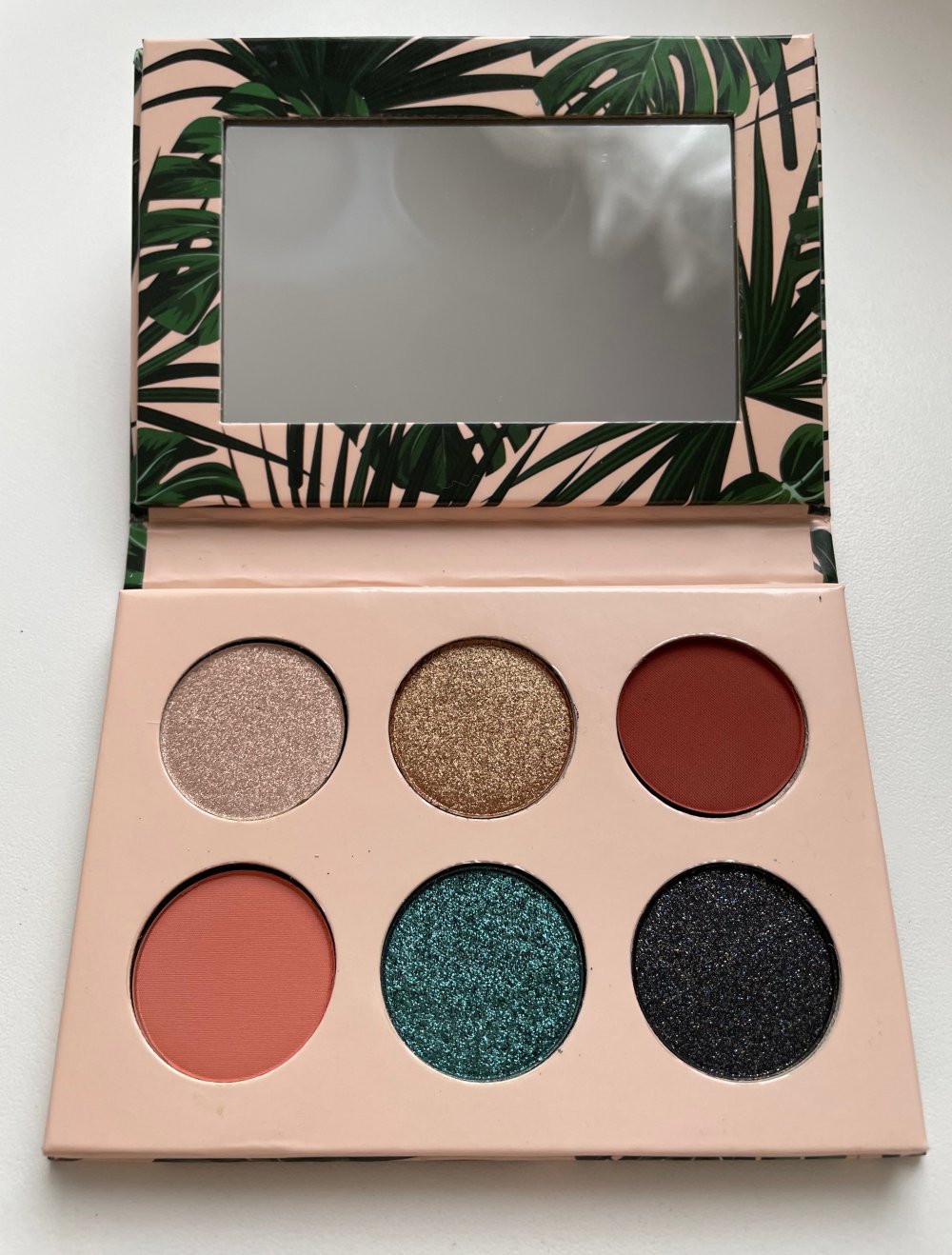 Dose of Colors x iluvsarahiii Eyeshadow Palette