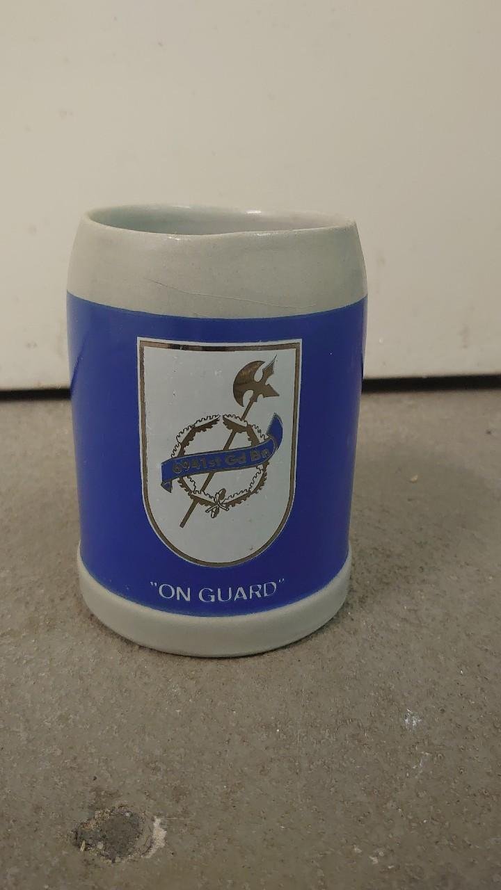 Bierkrug ON GUARD Blau Grau