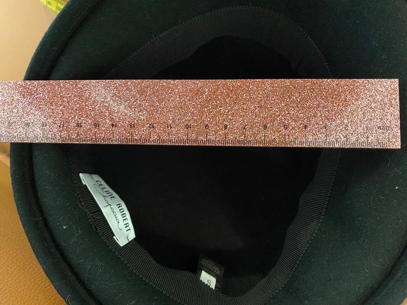 Hut Atelier Femand Robert Frankreich Wolle Celine Robert schwarz