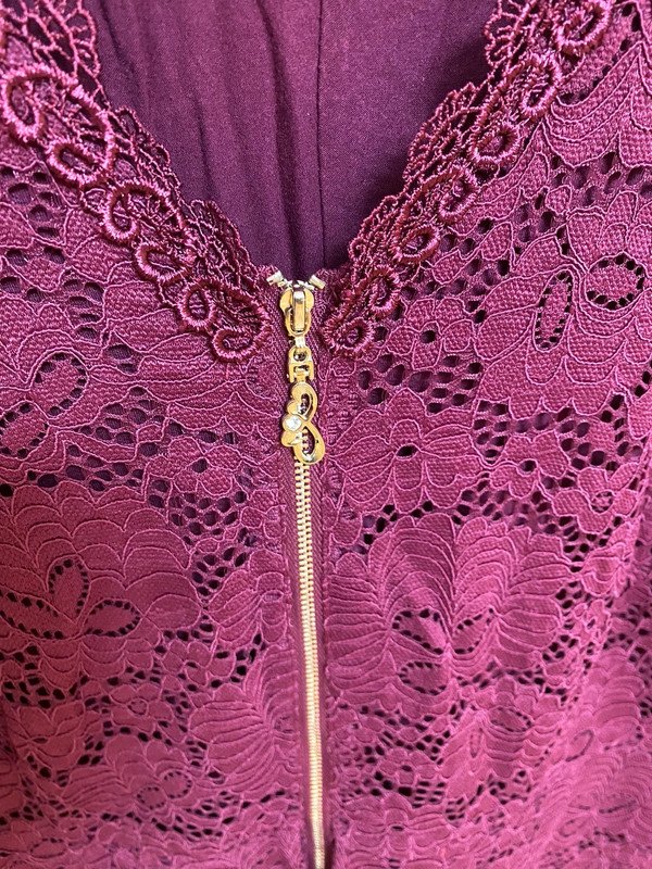 Kleid mit Schößchen Spitze Marke Alfredo Pauly