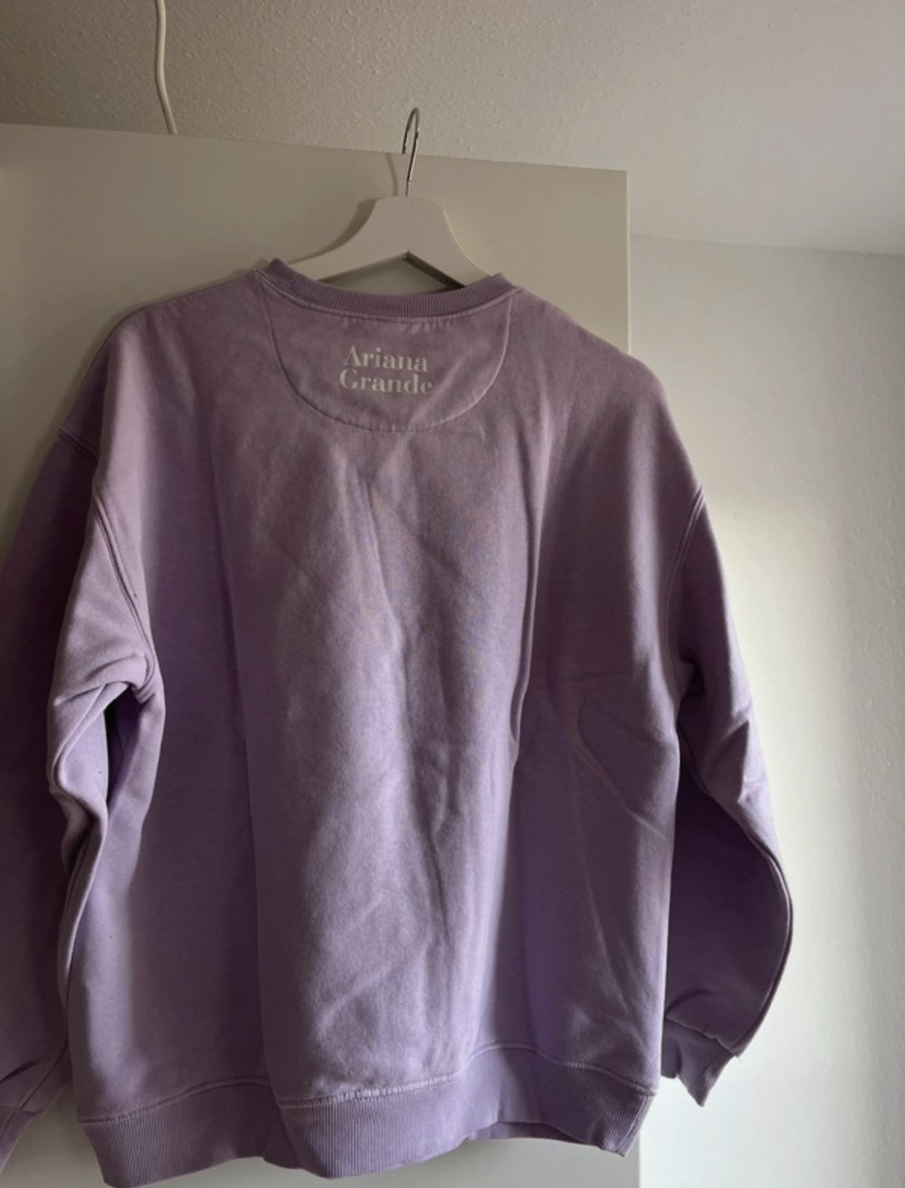 Ariana Grande Pullover