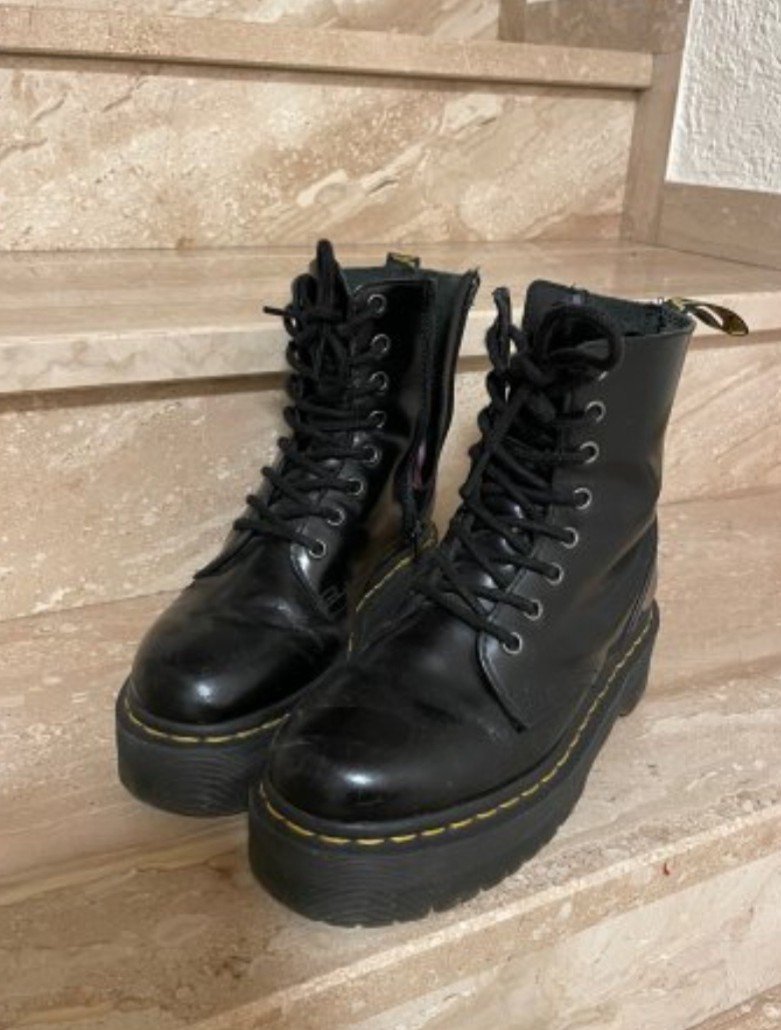 Dog martens damen 80,-€