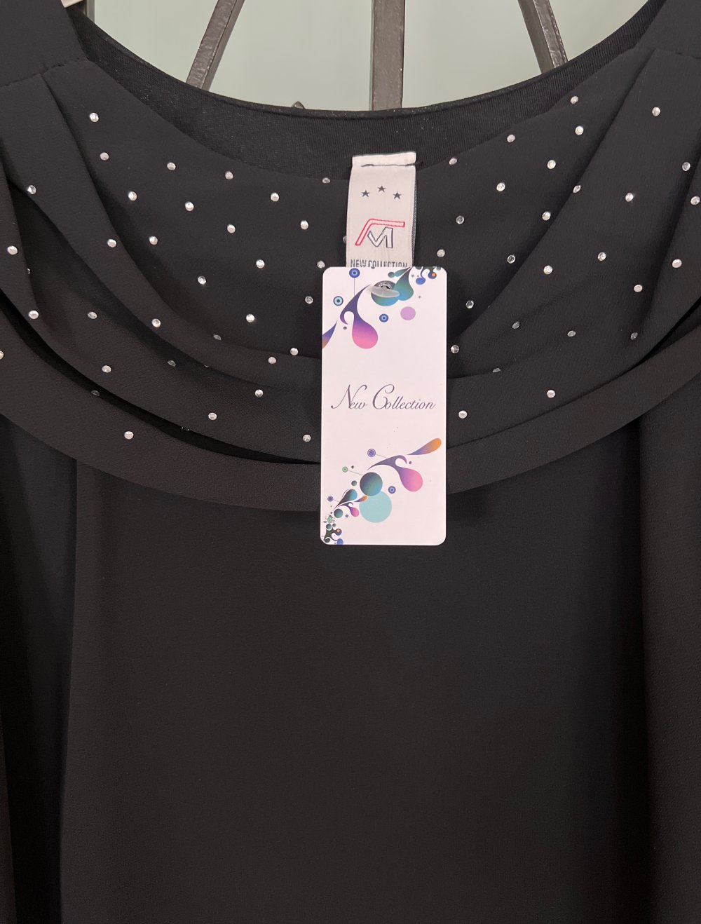 schwarze Hemd mit perlen