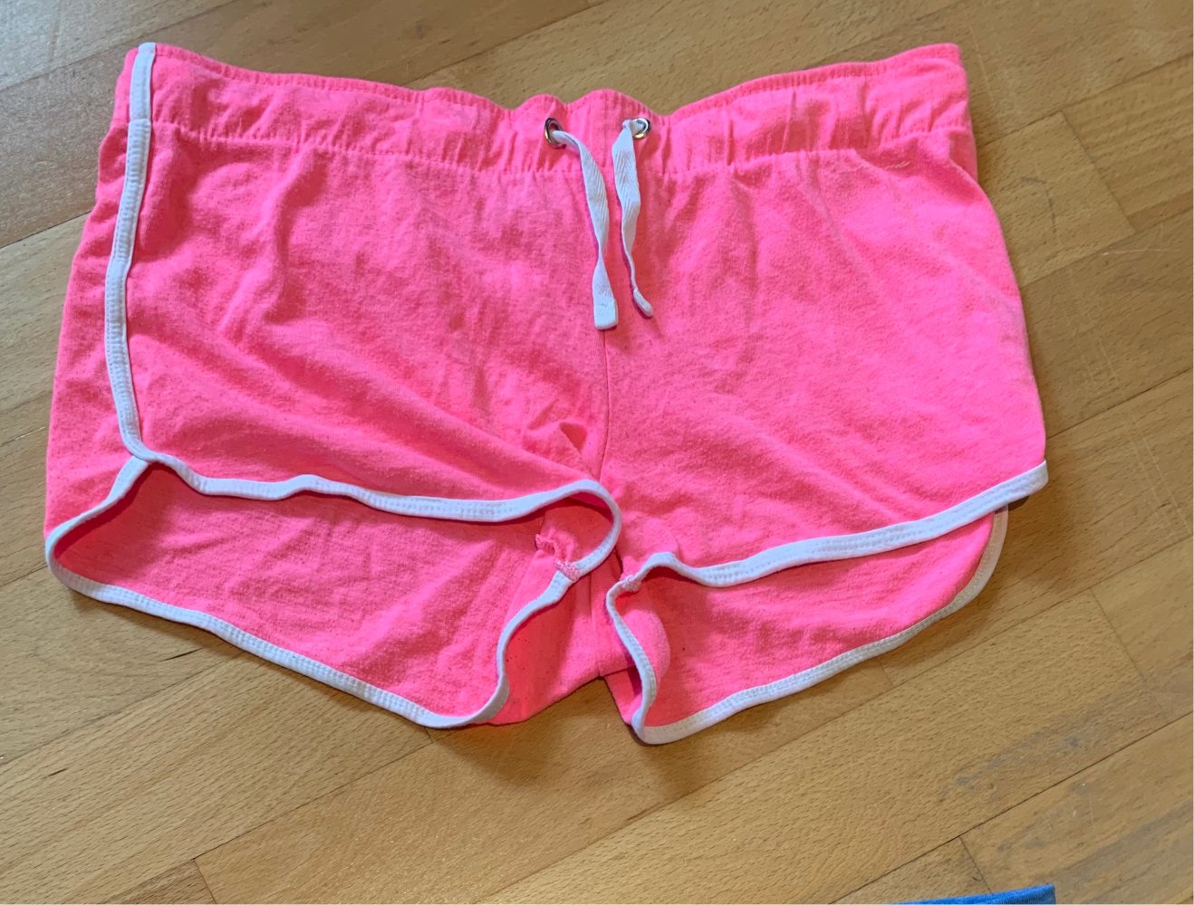 2 kurze Sommer Hosen Stoff Shorts Größe S