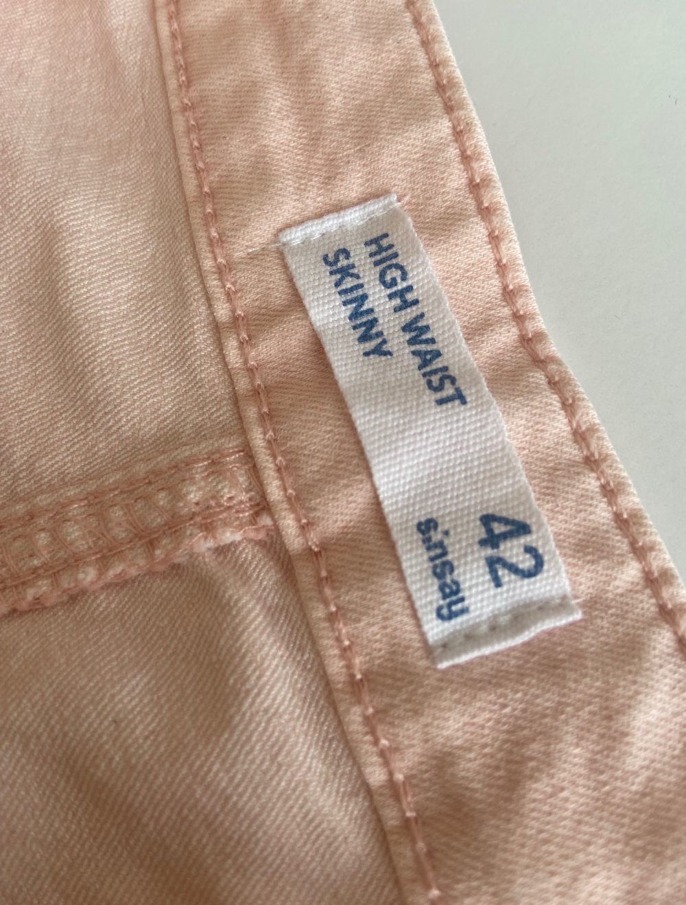 Hosen Skinny ungetragen