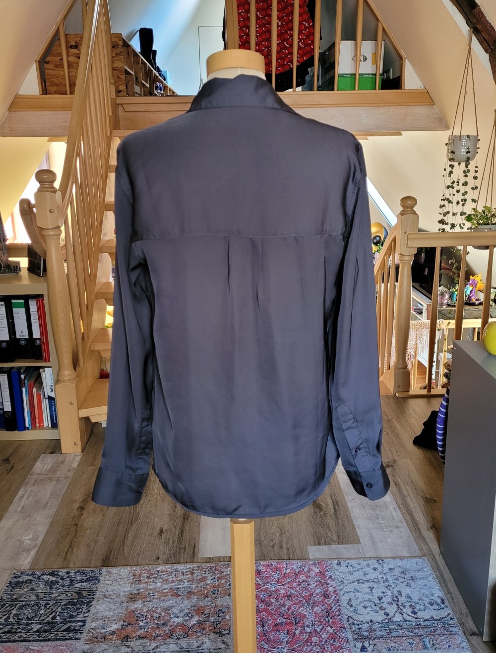 Bluse Satin grau Langärmelig