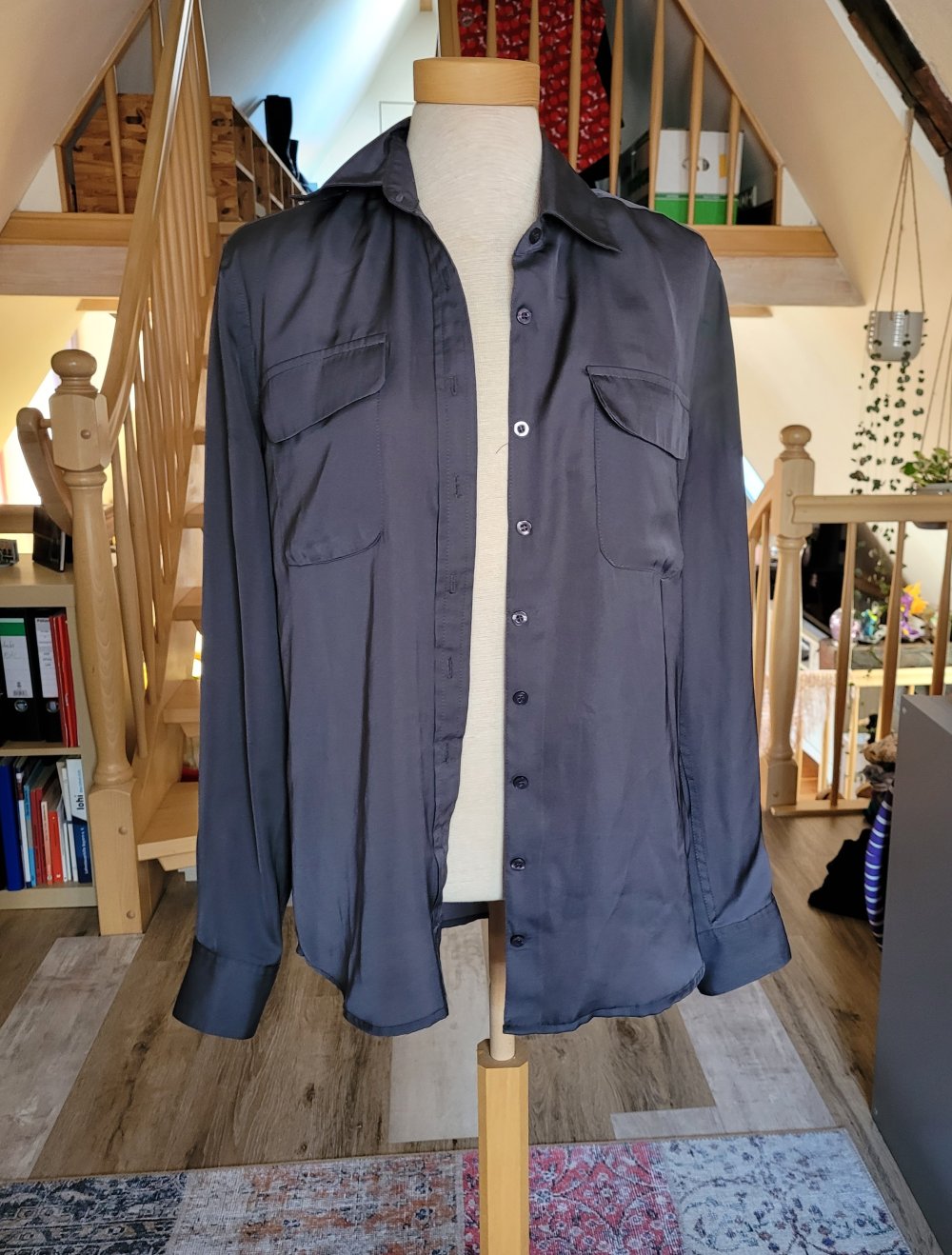 Bluse Satin grau Langärmelig