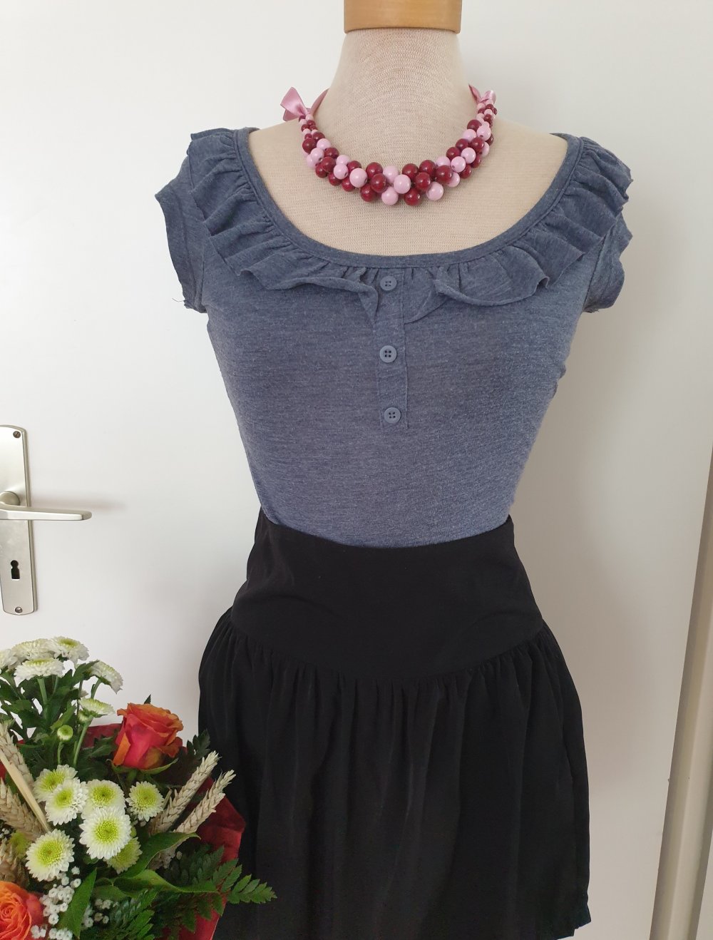 Shirt Knöpfe Rüschen Volants blau grau