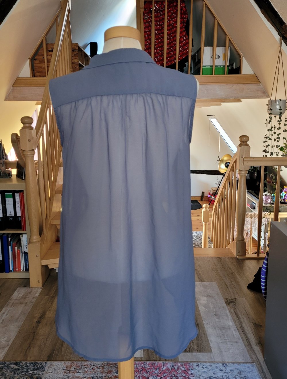 Bluse Ärmellos Chiffon blau grau