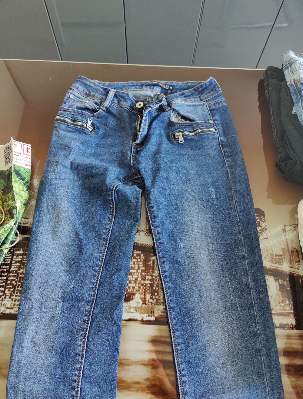 Jeans schmal geschnitten