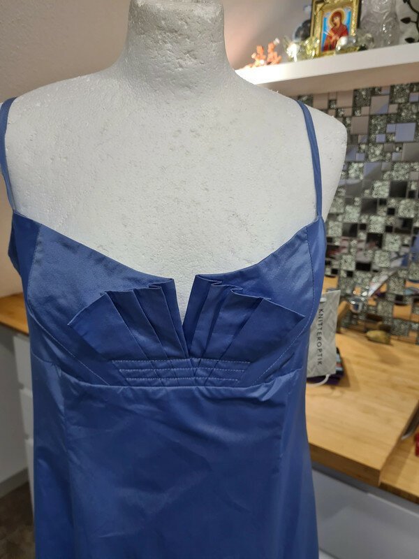 Vera Mont Abendkleid blau Knitteroptik Gr. 40 NEU