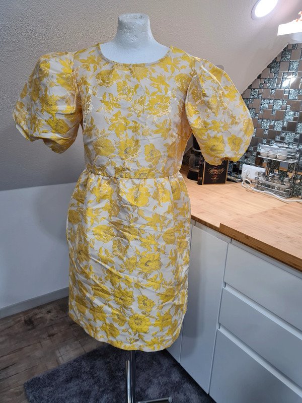 Schönes Minikleid Ballonarm Vila Gr. 36 gelb/creme/silber