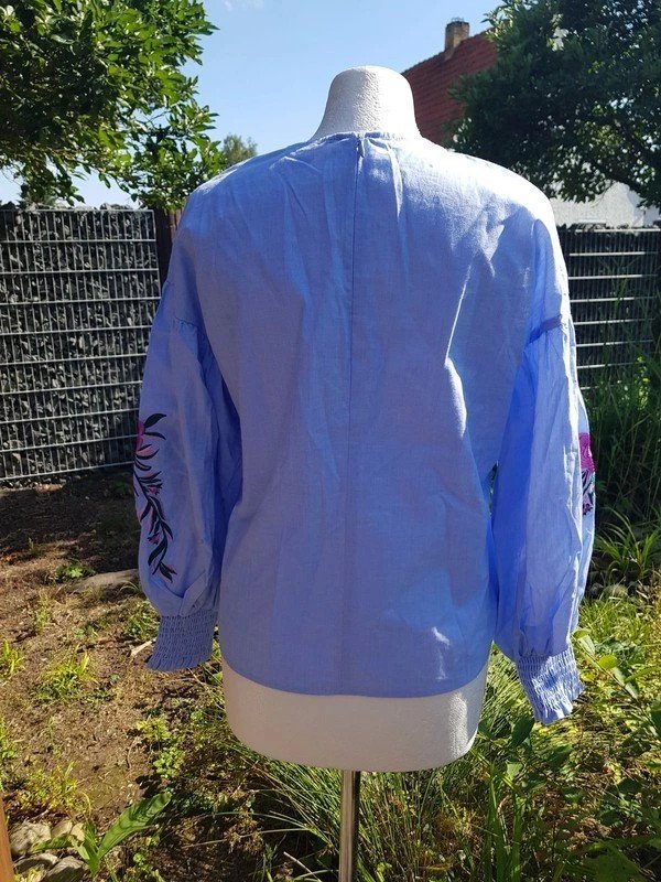 Bluse Langarm Strickerei Only Gr. 36 (S) hellblau € 40,- 100% Baumwolle