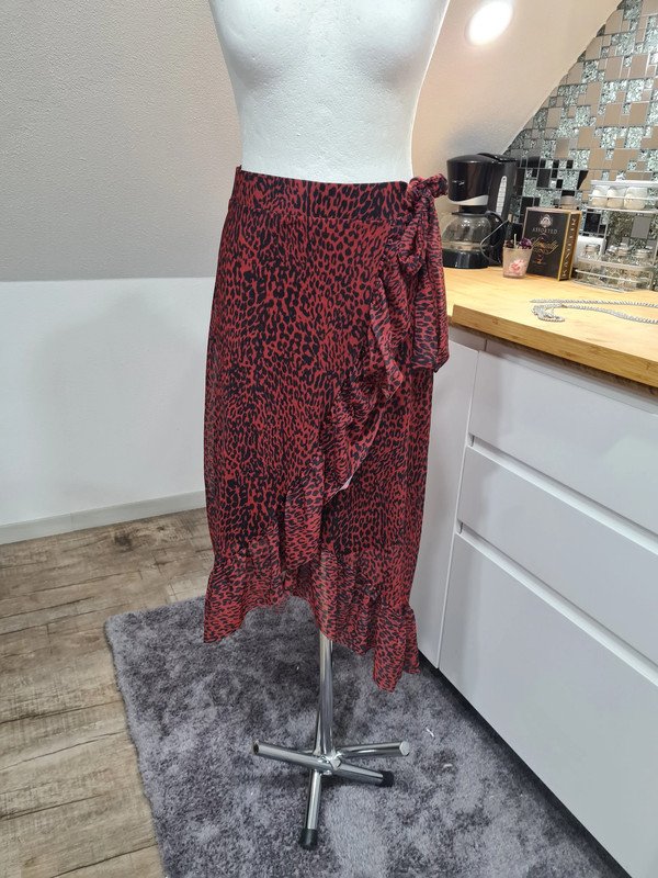 Midirock Leoprint Pieces Gr. M rot/schwarz Wickeloptik