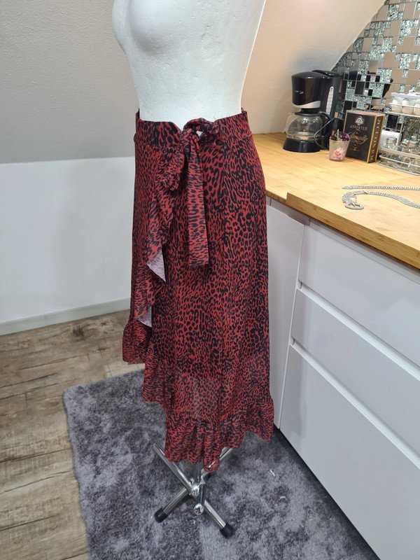 Midirock Leoprint Pieces Gr. M rot/schwarz Wickeloptik