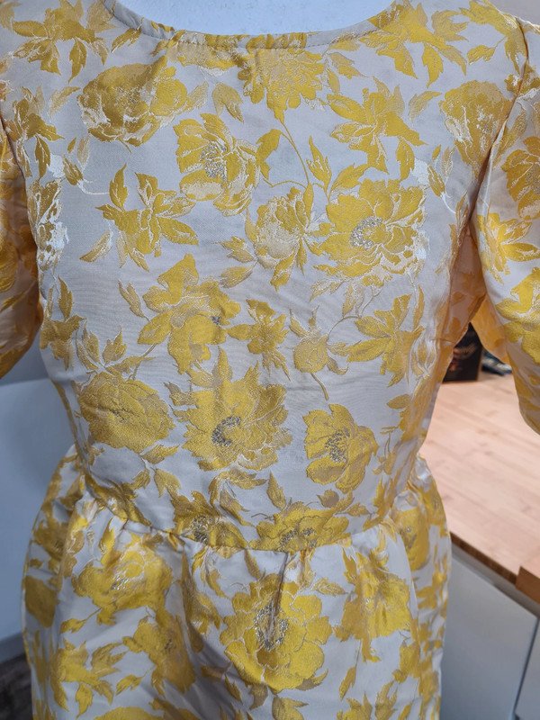 Schönes Minikleid Ballonarm Vila Gr. 36 gelb/creme/silber