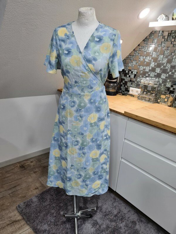 Kleid Wickelkleid Midikleid Gr. 38 Vila NEU 40,€ Sommerkleid casual basic