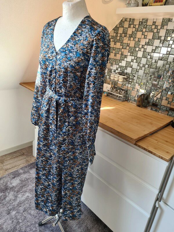 Midikleid Satin Vero Moda Langarm Gr. S Neu 50€ Kleid