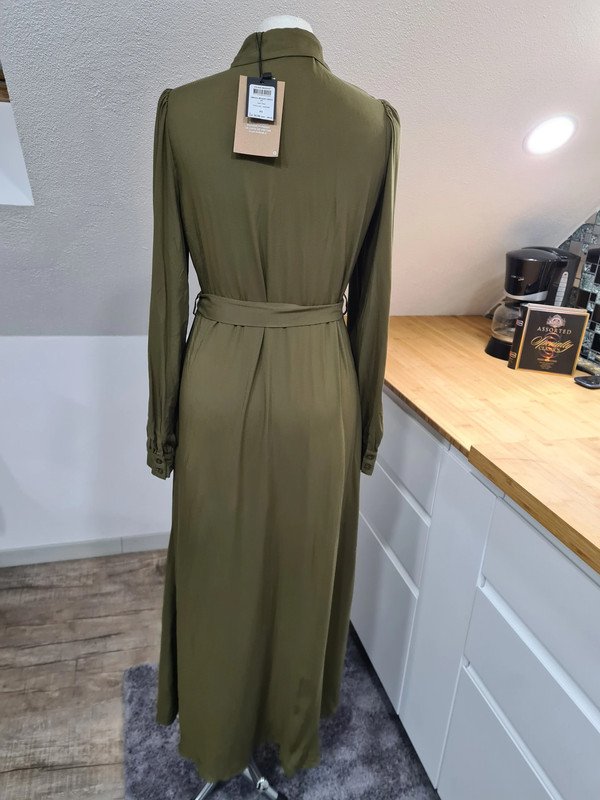 Midikleid Blusenkleid Vero Moda Gr. XS Kleid khaki Viscose