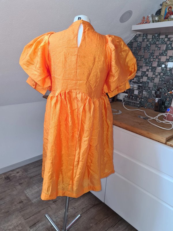 Kleid Ballonarm Gr. M (36-38) Pieces orange Satin