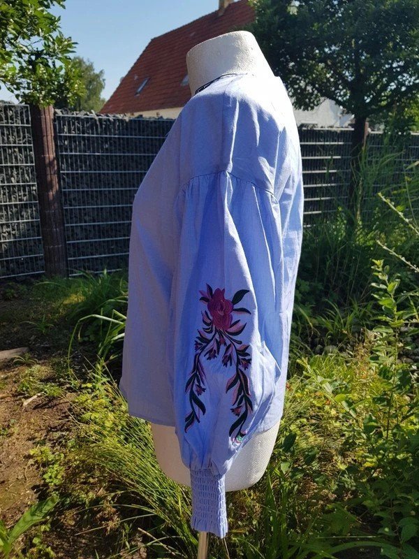 Bluse Langarm Strickerei Only Gr. 36 (S) hellblau € 40,- 100% Baumwolle