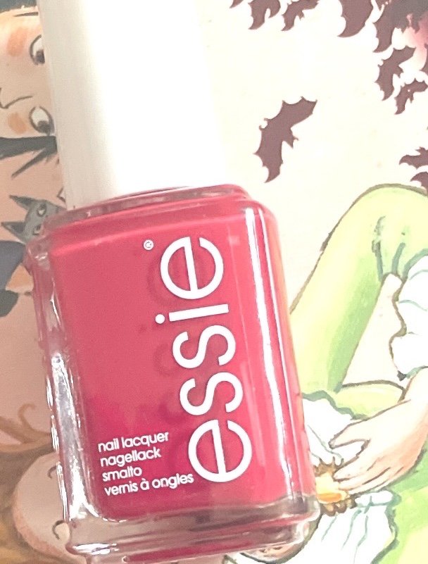 Essie Nagelneu