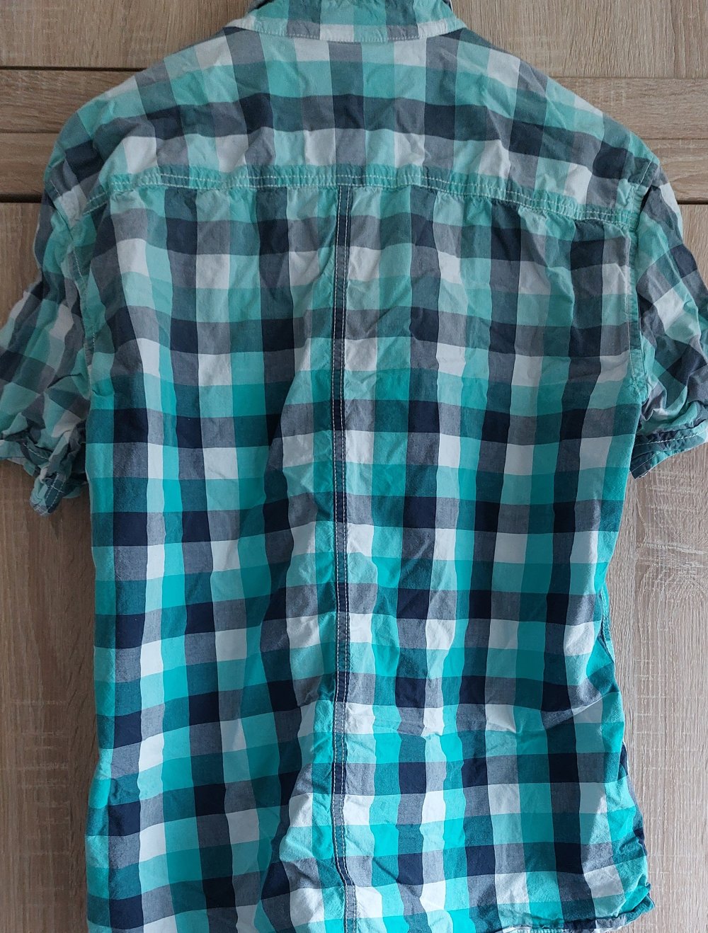 kariertes Kurzarmhemd