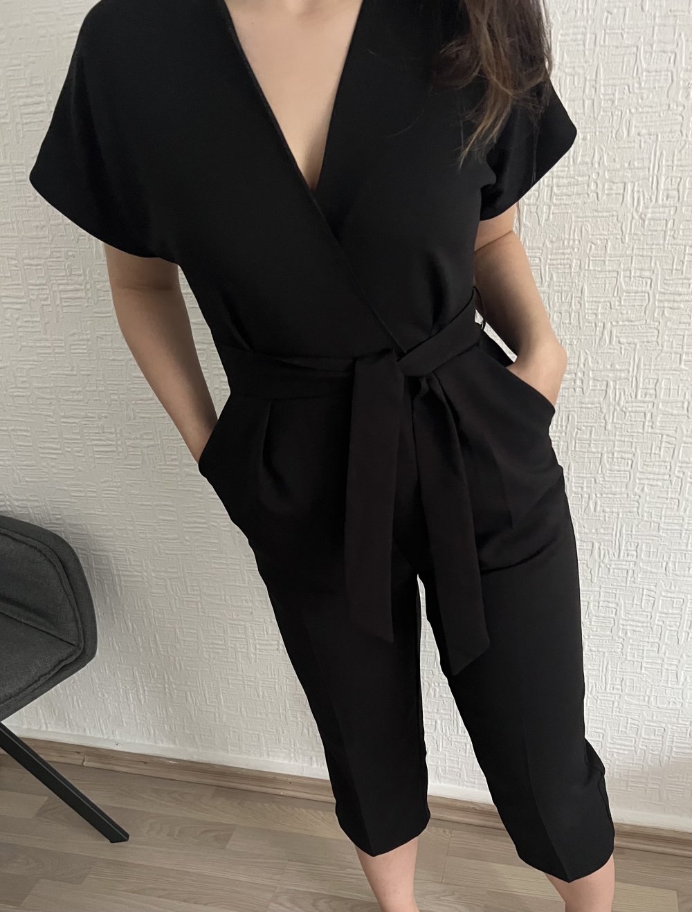 schwarzer jumpsuit