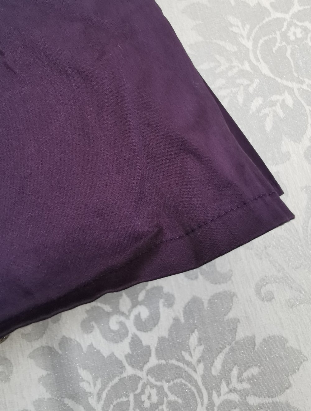 Zero Rock Gr. 44 in dunkellila Baumwolle stretchig Modell Sienna