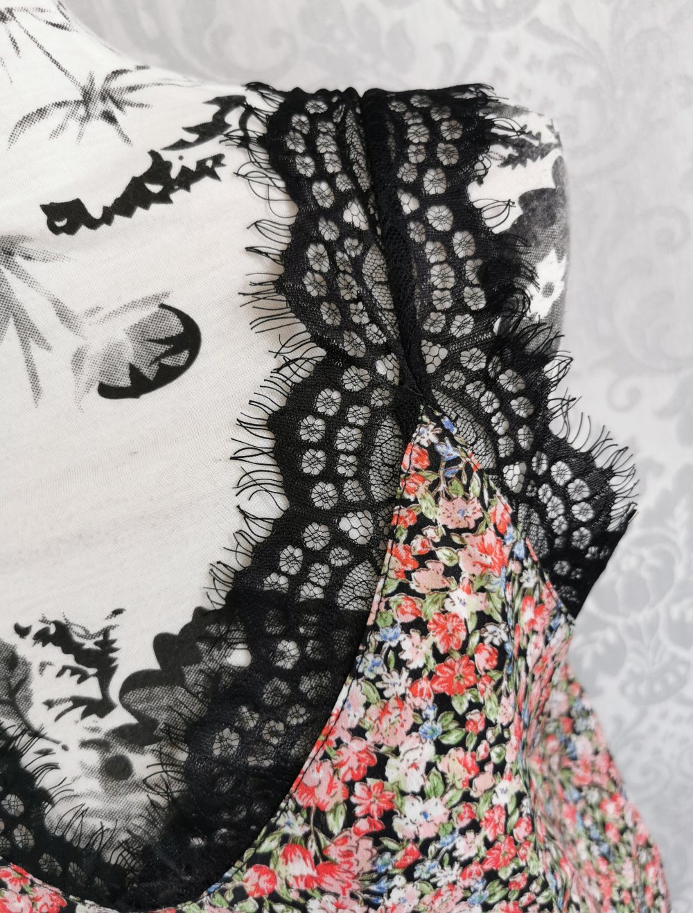 Shein Top Gr. L mit Spitze und Blumenmuster Neu