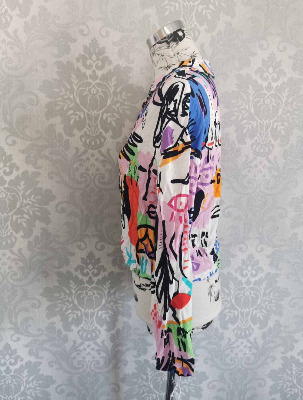 Bershka Bluse Gr. 38 bunt mit tollem rundum Print 100%Viskose Top Zustand