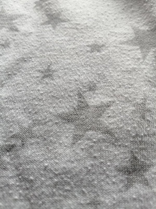 Graues Langarmshirt mit Aufdruck Sterne - 140/146 - H&M 