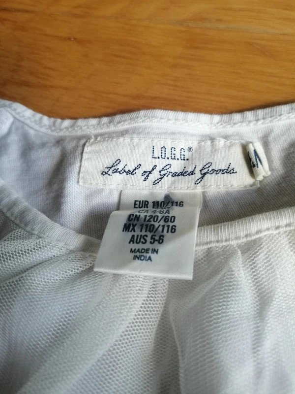 Langarmshirt weiß mit Spitze - Gr. 110/116 - H&M