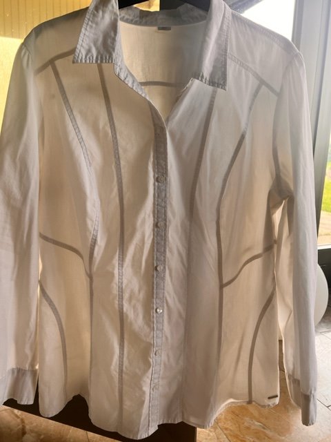 Damenbluse sportlich