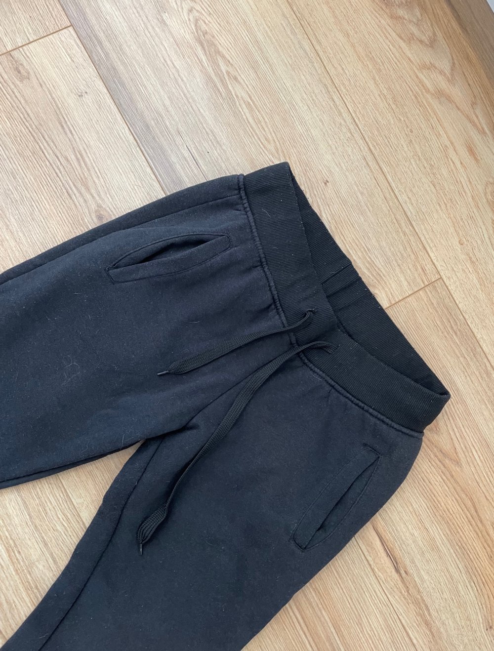 isolierte Jogginghose