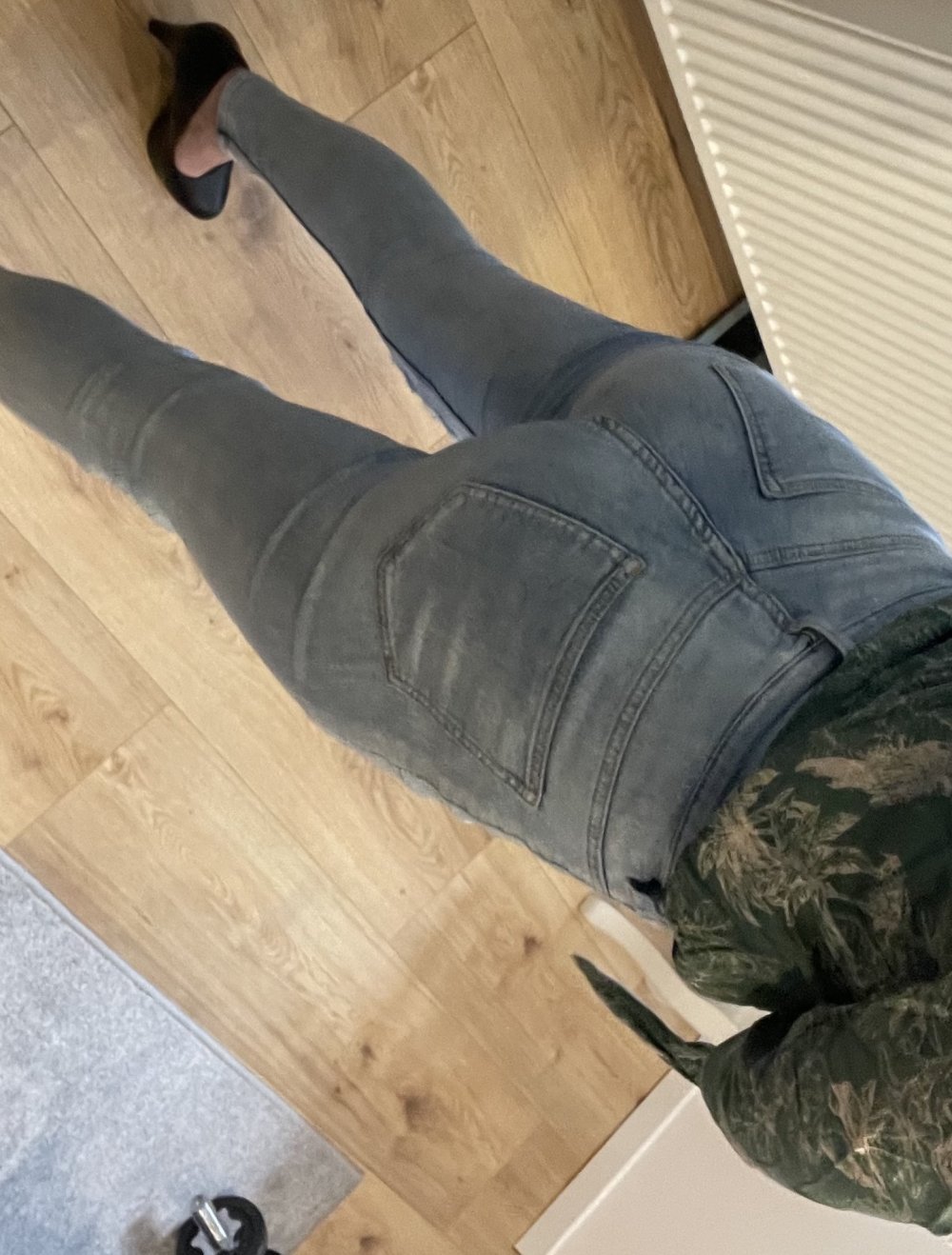 Jeans mit Löchern