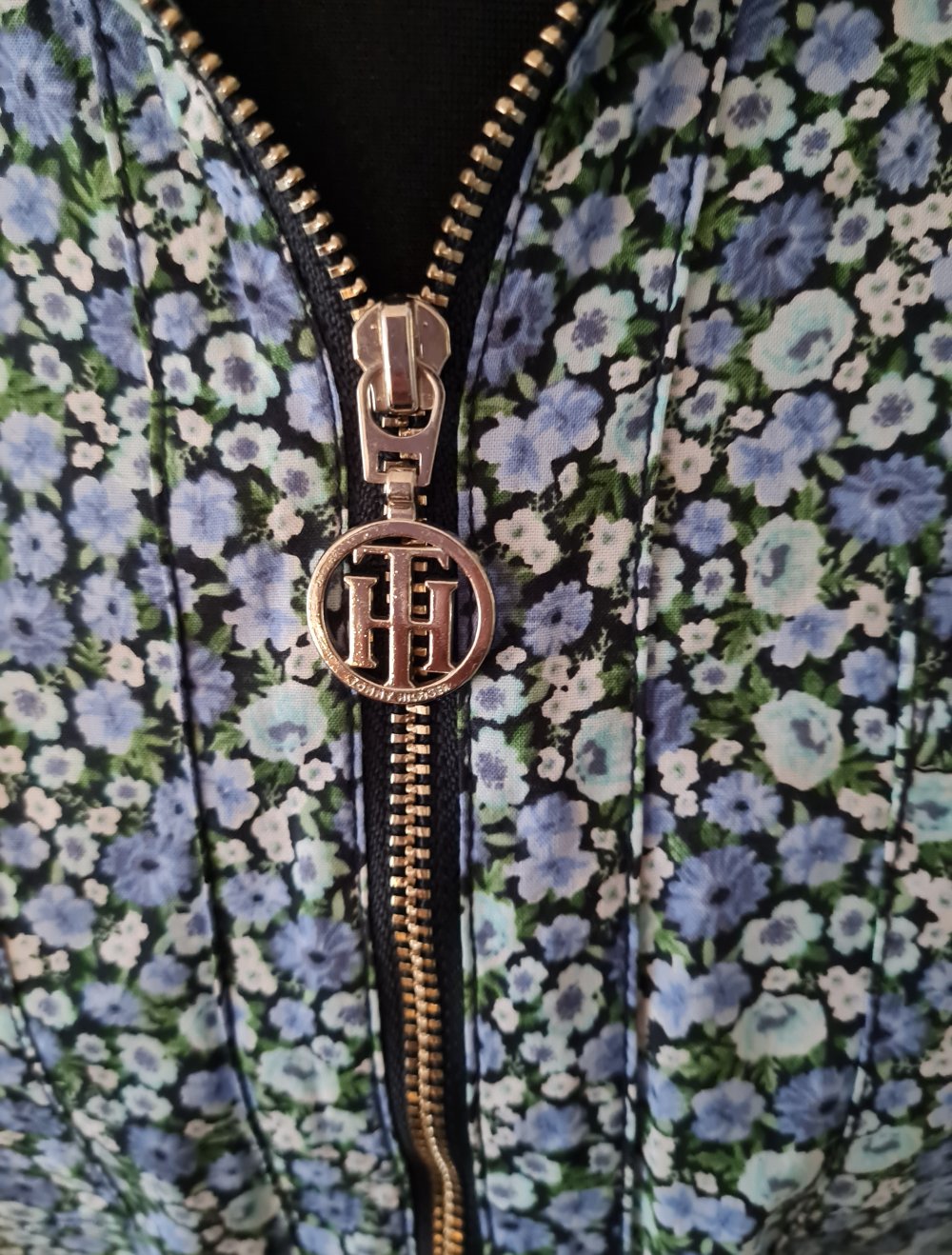 Tommy Hilfiger Bluse mit floralem Muster Blau Gr. S