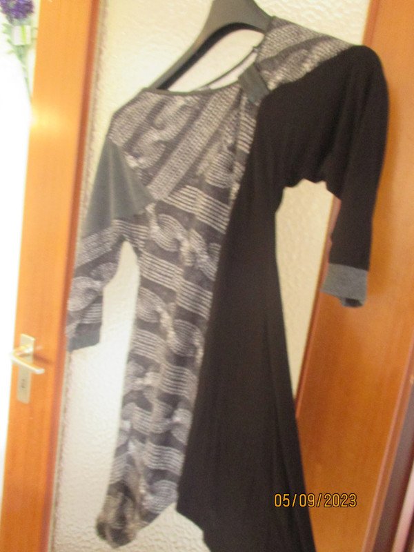 damen shirt gr. 2 steht drin 