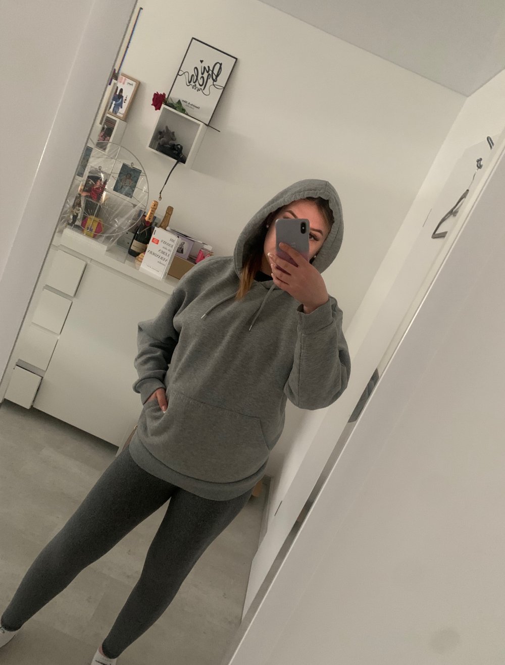 Grauer Basic Pullover