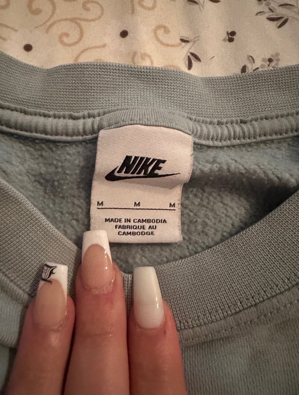 Nike pullover