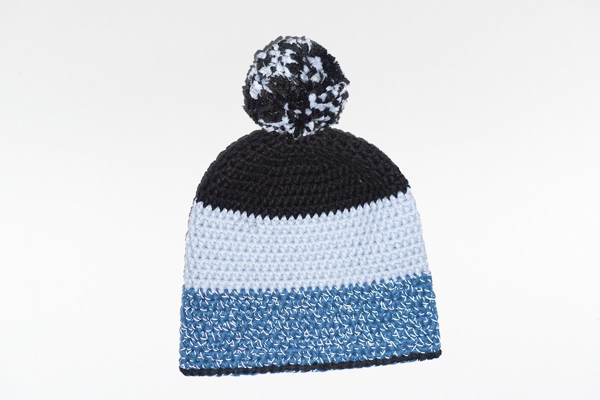 Handmade | Warme Mütze Bommelmütze petrol blau schwarz Wolle