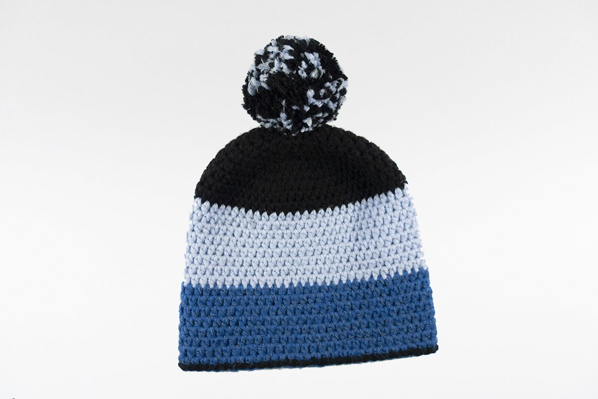 Handmade | Warme Mütze Bommelmütze petrol blau schwarz Wolle