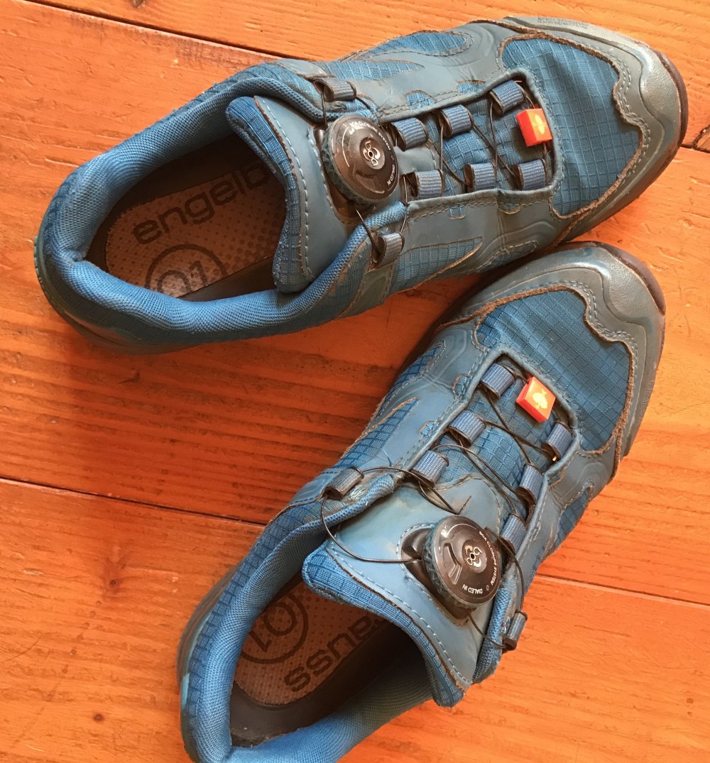 E.S. Outdoor Schuhe mit Drehspann-Verschluss