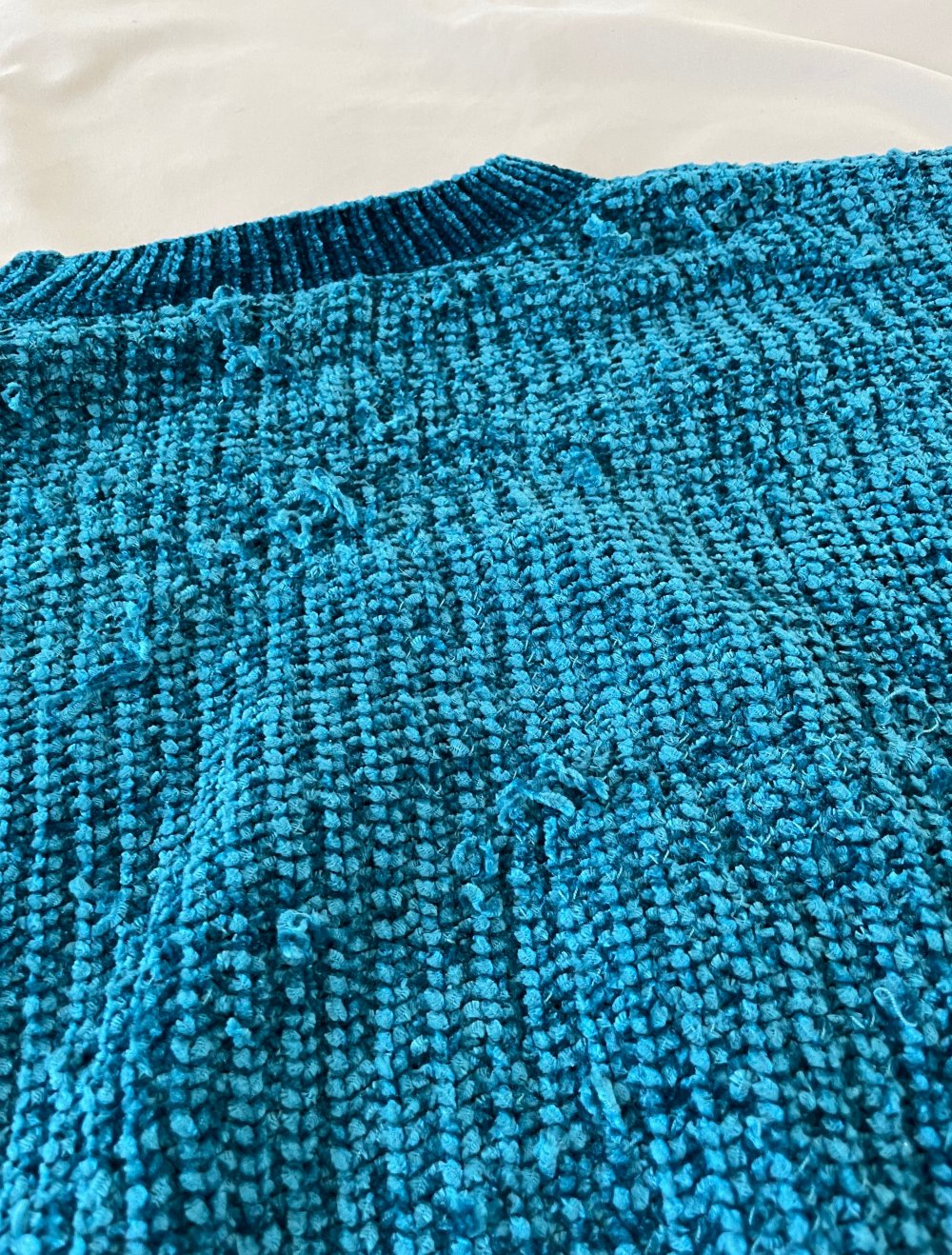 Türkiser kuschliger Strickpulli