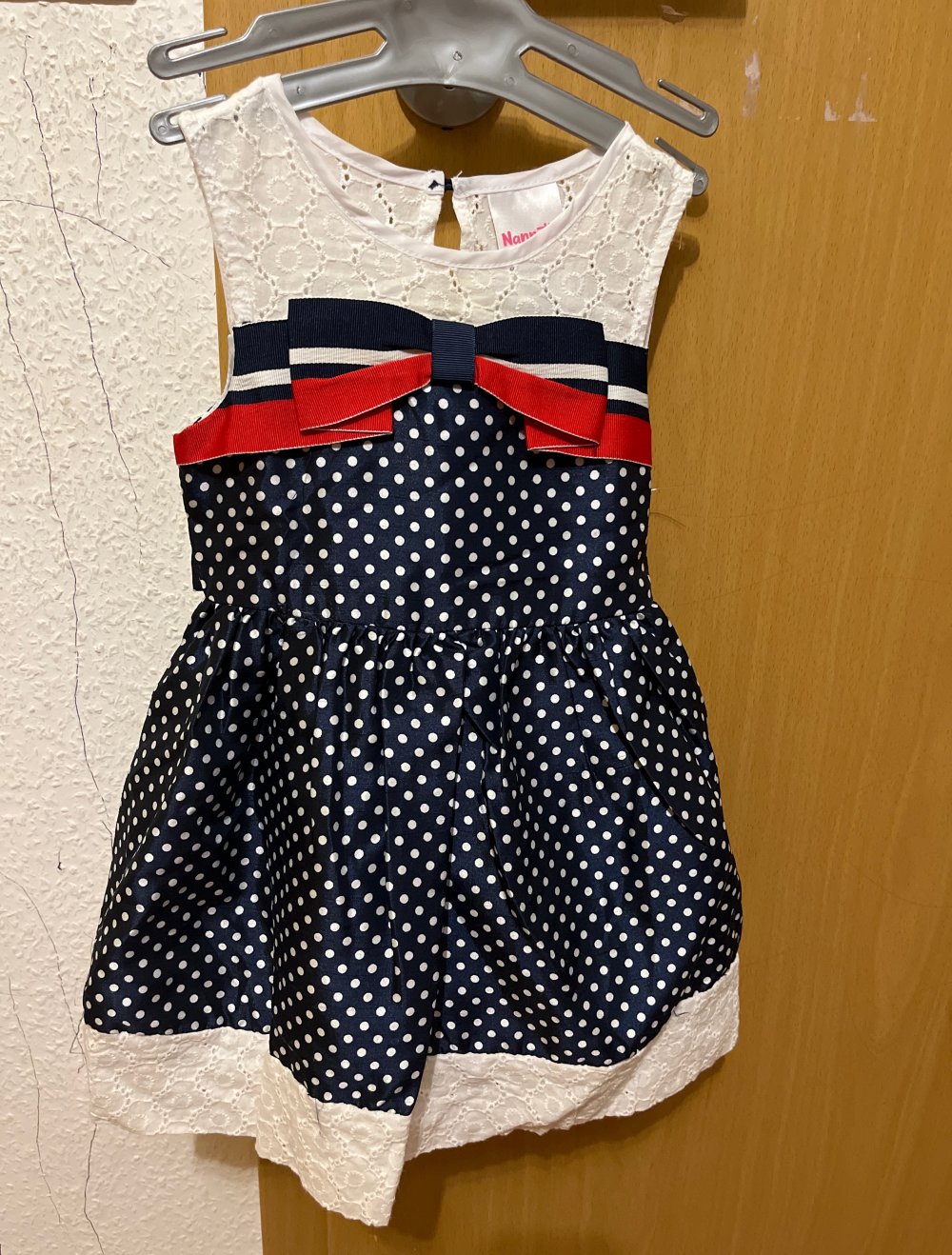 süßes festliches Sommerkleidchen