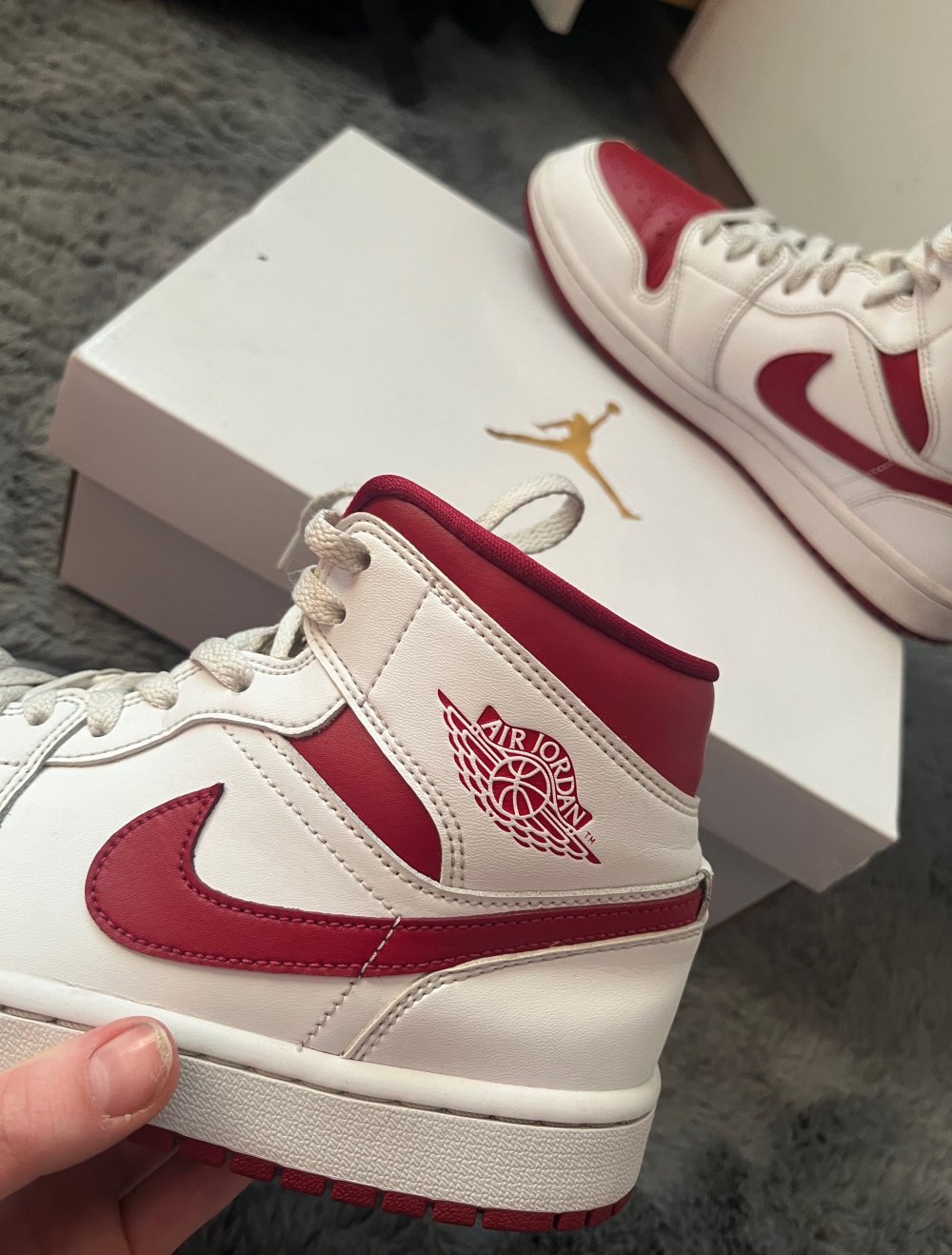 Jordan 1mid / limited edition